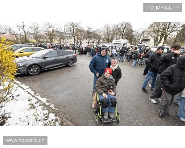 孔帕尼训练完直接去开百万豪车接娃，这反差谁懂啊